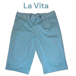 La Vita aqua blue Bermuda shorts!